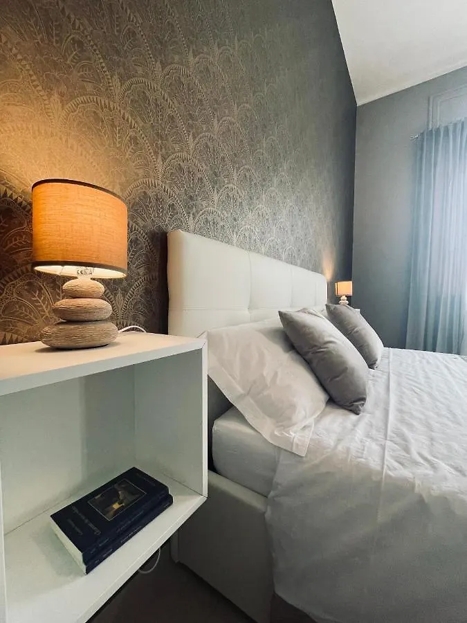 B&B Ungheria Ottantaquattro Palermo Italy