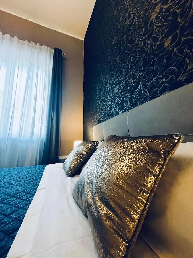 Bed & Breakfast B&B Ungheria Ottantaquattro Palermo Italy