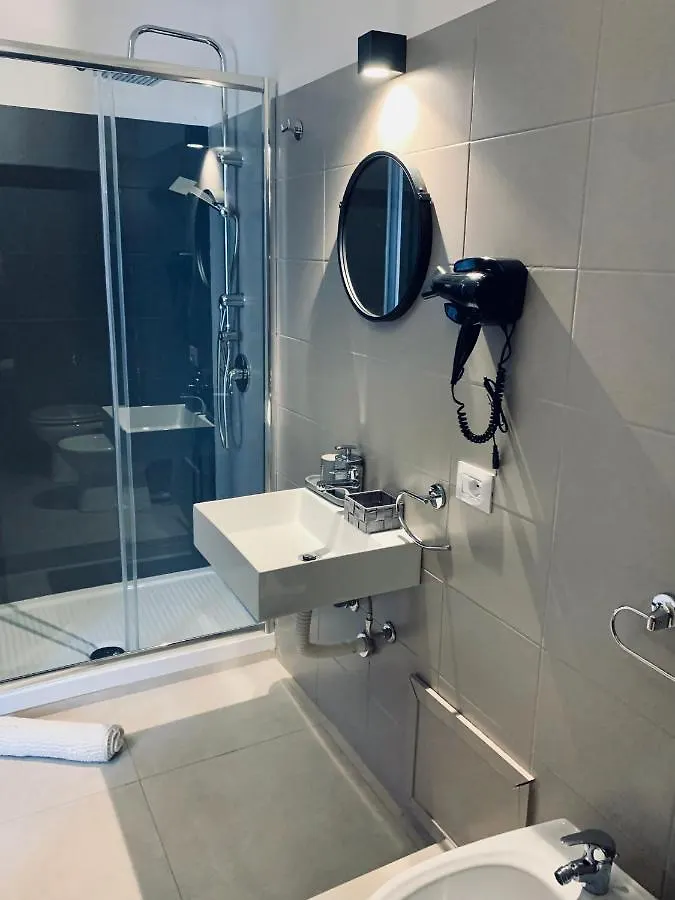 B&B Ungheria Ottantaquattro Palermo Bed & Breakfast