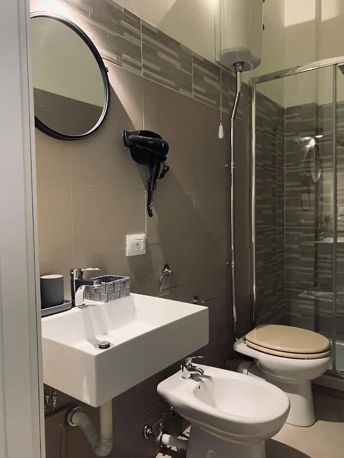 B&B Ungheria Ottantaquattro Palermo Italy
