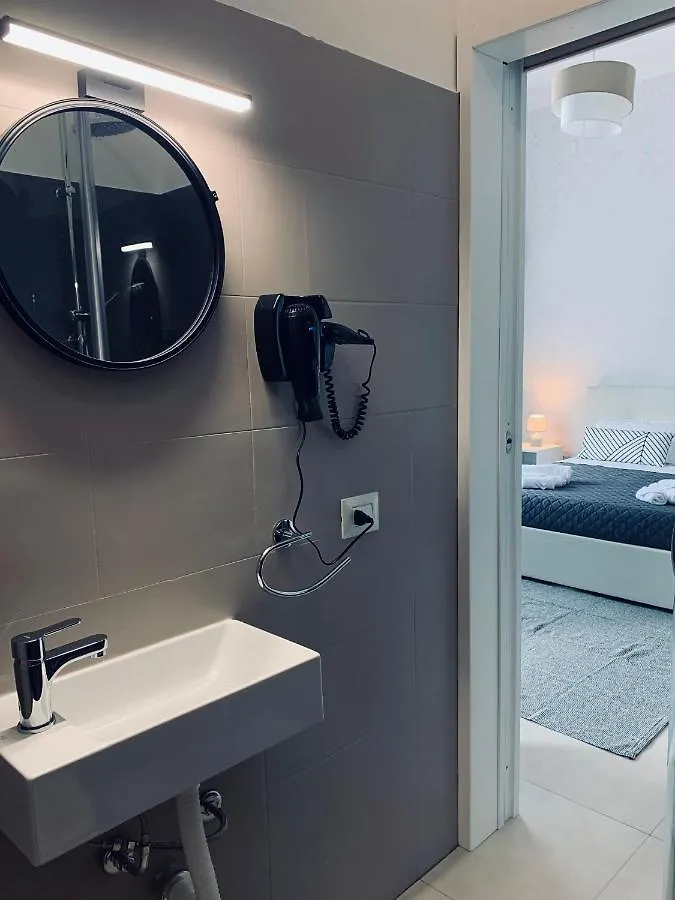 B&B Ungheria Ottantaquattro Palermo Bed & Breakfast