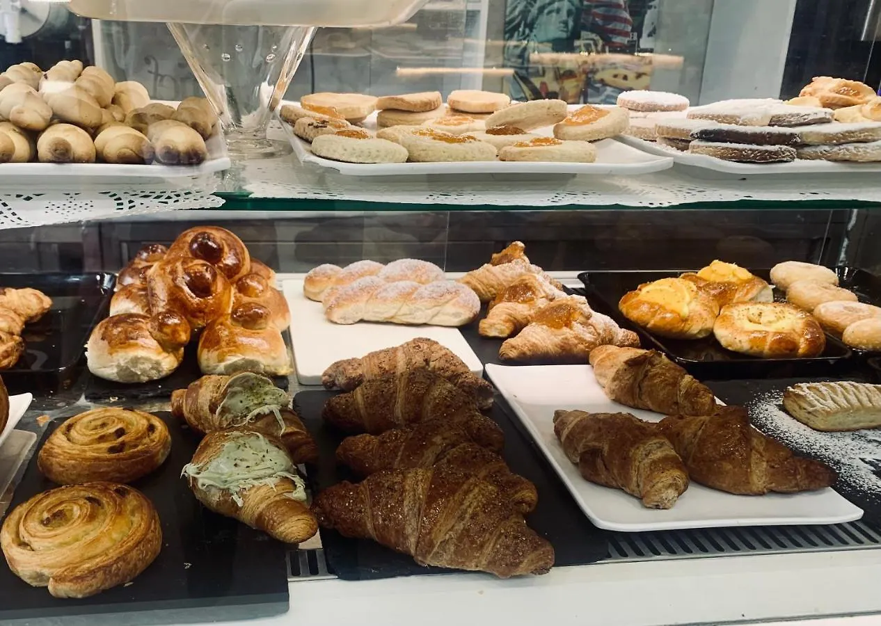 Bed & Breakfast B&B Ungheria Ottantaquattro Palermo